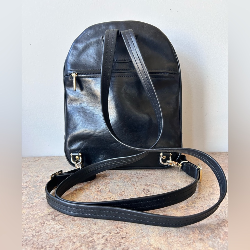 Texier Black Leather Mini Backpack with Sexy Gold Toggle - Picture 6 of 14